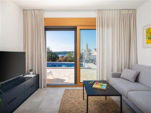 Feriehus - 8 personer -  - Podorljak - 22203