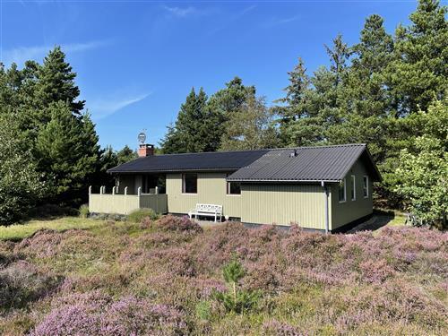 Holiday Home/Apartment - 4 persons -  - Solsiden - 6857 - Blåvand