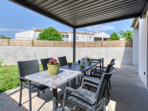Holiday home - 6 persons -  - Petite Rue des Antilles - 17000 - La Rochelle