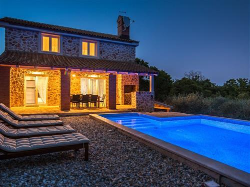 Feriehus - 8 personer -  - Risika b.b. - 51516 - Vrbnik