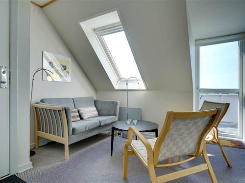Sommerhus - 4 personer -  - Hjelmevej 15, App. - 6854 - Henne Strand
