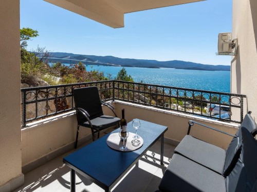 Holiday apartment - 6 persons -  - Komarna - Ploce-Komarna - 20356 - Komarna