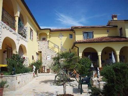 Holiday Home/Apartment - 3 persons -  - Ul. Slatinka - 52446 - Porec