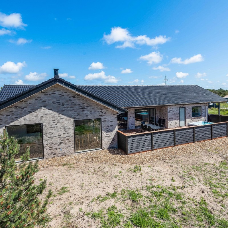 Sommerhus - 8 personer -  - Fyrmarken - Nr. Lyngvig - 6960 - Hvide Sande