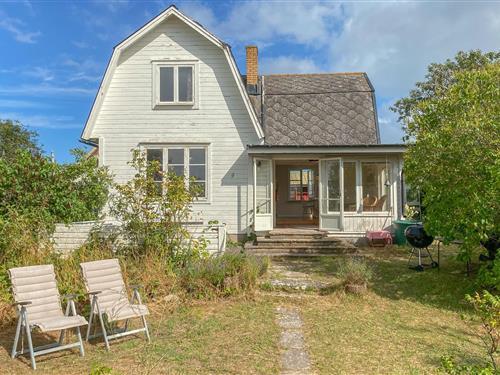 Holiday home - 9 persons -  - Östra Alvarvägen - Löttorp/Sandvik - 38074 - Löttorp