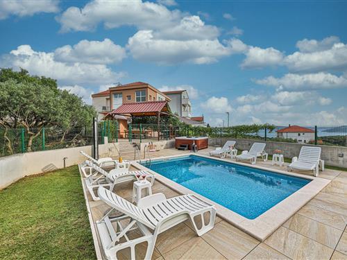 Sommerhus - 10 personer -  - Put Carijica - Trogir - 21218 - Seget Donji