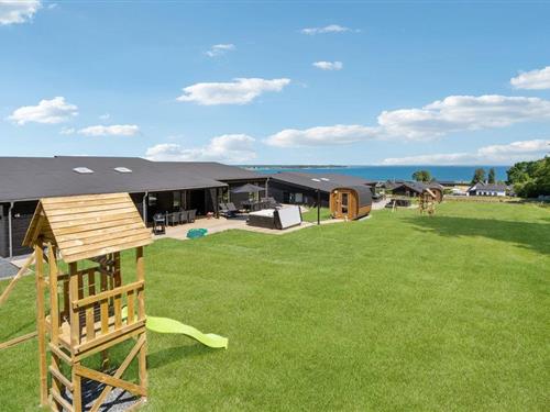 Sommerhus - 12 personer -  - Skamlingsbakken - Grønninghoved - 6093 - Sjølund