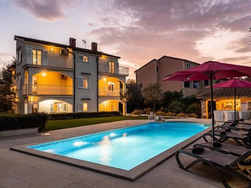 Holiday home - 12 persons -  - Dalmatinska - 52440 - Porec