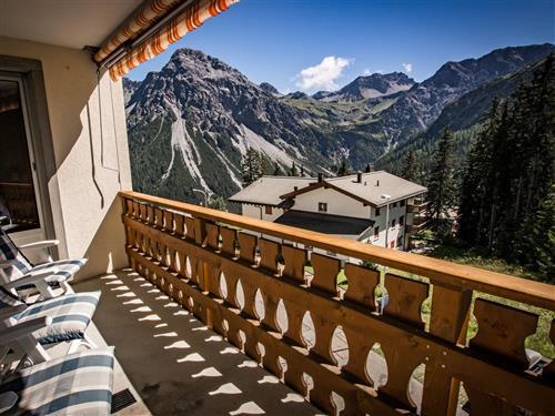 Holiday Home/Apartment - 6 persons -  - Untere Waldpromenade - 7050 - Arosa