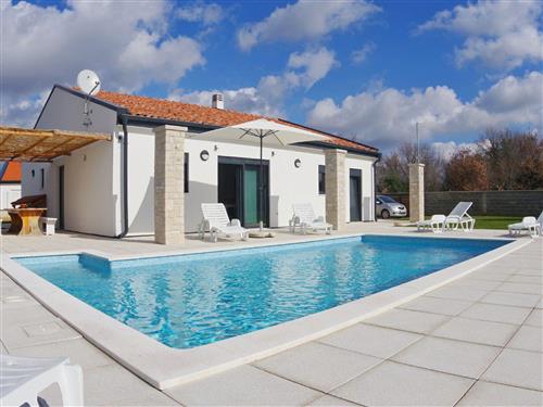 Holiday home - 8 persons -  - Pula/Vodnjan - 52215