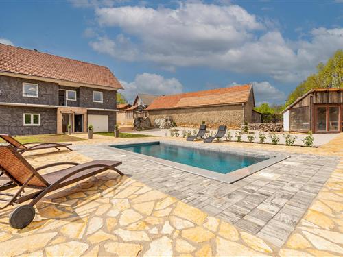 Holiday home - 8 persons -  - Plitvicka - Lika - Gracac - 23440 - Gracac