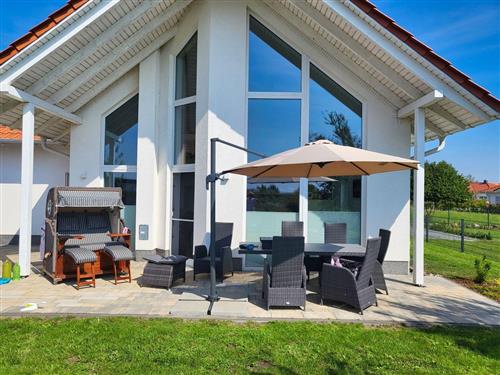 Holiday home - 6 persons -  - Am Gutshof - 18569 - Vaschvitz