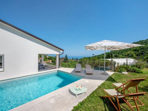 Ferienhaus - 8 Personen -  - 51211 - Opatija/Rukavac