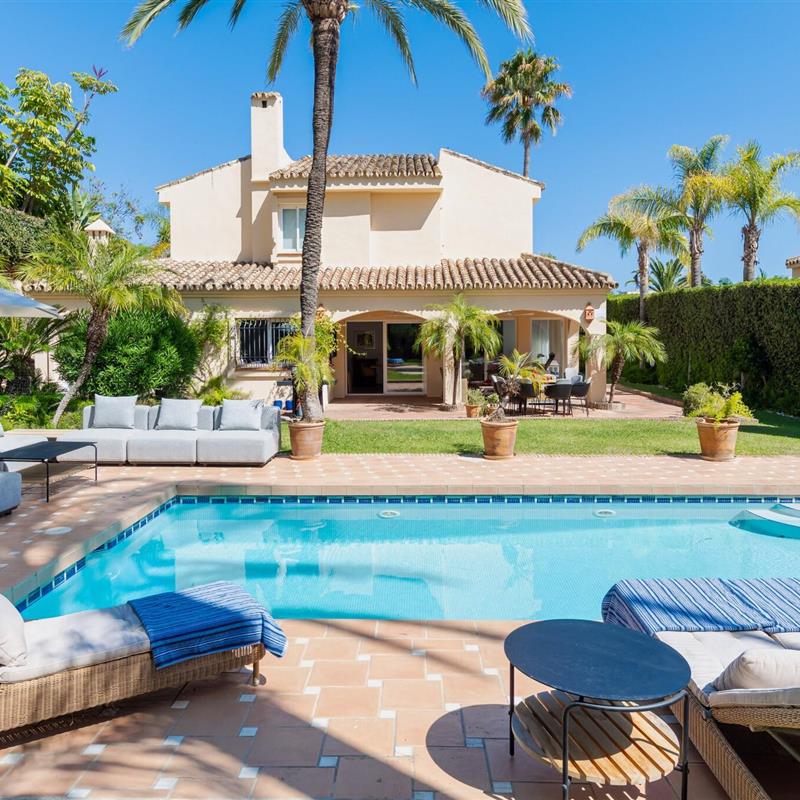 Villa - 9 personer -  - 29603 - Marbella