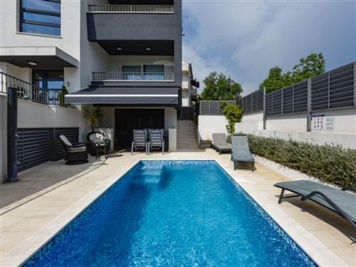 Sommerhus - 12 personer -  - Donje Rastane - 23207