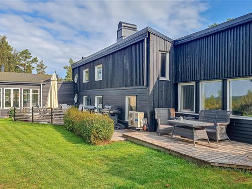 Holiday home - 9 persons -  - Tjärkil - 46471 - Köpmannebro