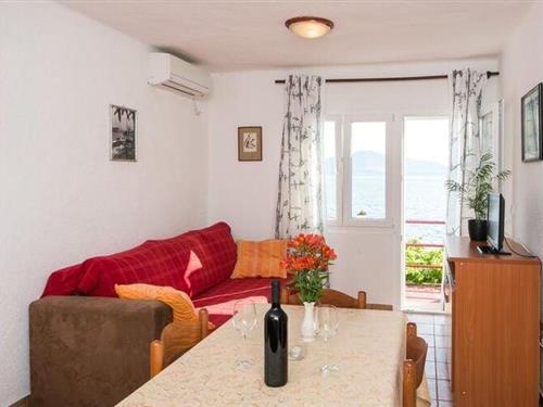 Holiday Home/Apartment - 4 persons -  - 20246 - Drace