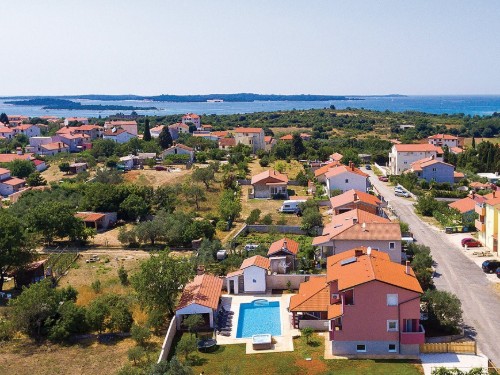 Holiday home - 16 persons -  - Prilaz Plazina - Pula-Stinjan - 52100 - Pula