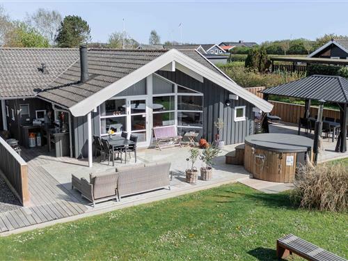 Holiday home - 6 persons -  - Mellembakken - 5610 - Assens