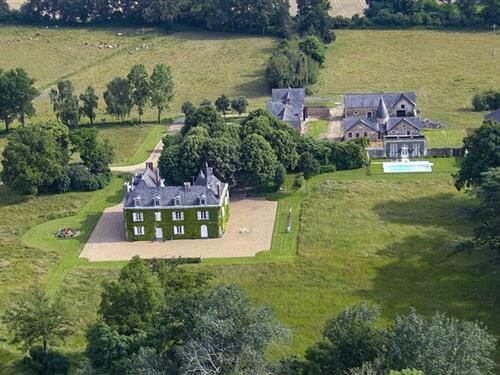 Holiday home - 6 persons -  - Château des Lutz - 53200 - Daon