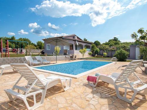 Holiday home - 4 persons -  - Valtura - Pula-Valtura - 52204 - Valtura