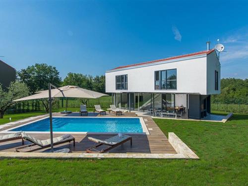 Holiday home - 10 persons -  - Draguzeti - 52207 - Barban