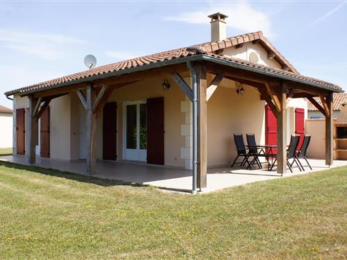 Holiday home - 6 persons -  - 79340 - Les Forges