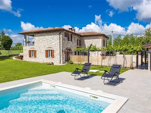 Villa - 8 personer -  - 52231 - Nedešcina