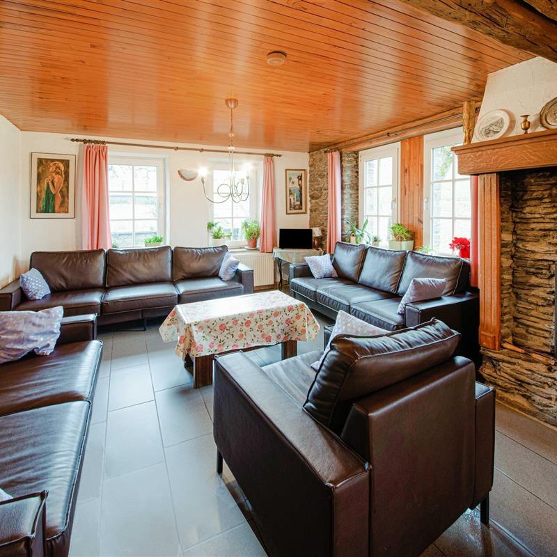 Bondehus - 15 personer -  - 6673 - Brisy-Gouvy