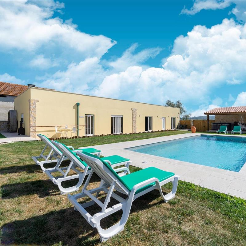 Sommerhus - 6 personer -  - 3105-014 - Netos Almagreira