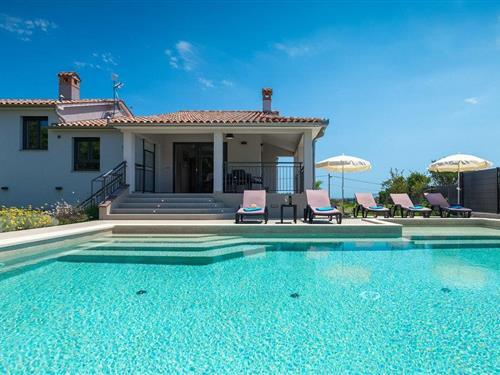 Holiday home - 6 persons -  - Monte Serpo - 52100 - Pula