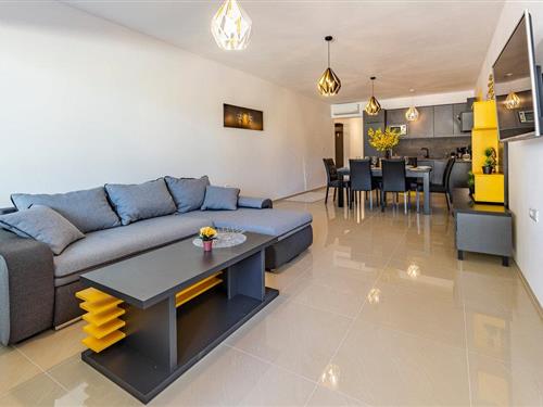 Holiday apartment - 8 persons -  - V. Ogranak 18 b - Pula - Pjescana Uvala - 52100 - Pula