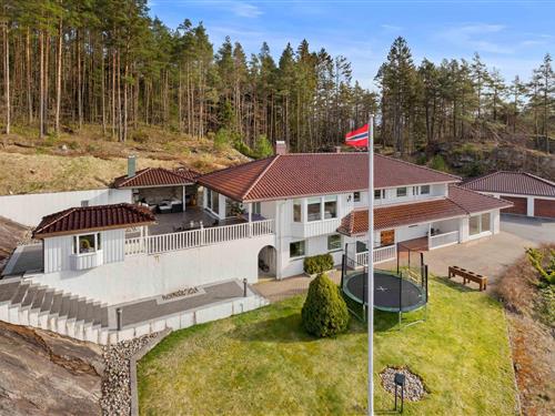 Sommerhus - 13 personer -  - Småslettene - Kristiansand - 4658 - Tveit