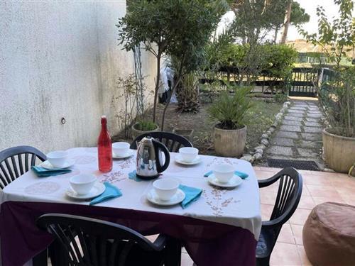 Holiday Home/Apartment - 6 persons -  - 30240 - Le Grau Du Roi