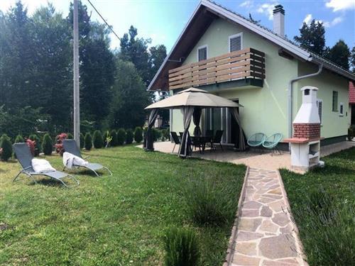 Feriehus - 6 personer -  - Za goricom - 51322 - Fužine
