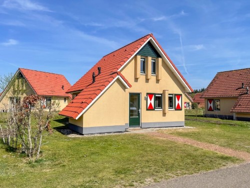 Holiday home - 6 persons -  - Oranjekanaal Noordzijde - 7853 TA - Wezuperbrug