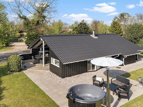 Sommerhus - 8 personer -  - Fasanlunden - 7130 - Juelsminde