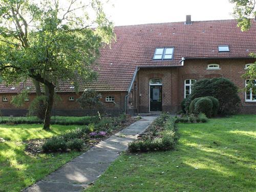 Holiday Home/Apartment - 5 persons -  - Dorfstr. - 26847 - Detern