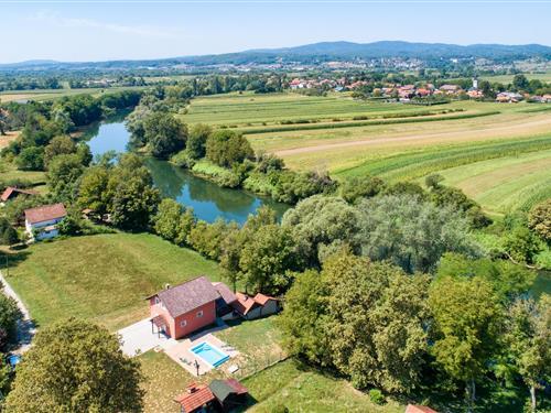 Feriehus - 8 personer -  - Mirkopolje - Jastrebarsko-Mirkopolje - 47280 - Mirkopolje