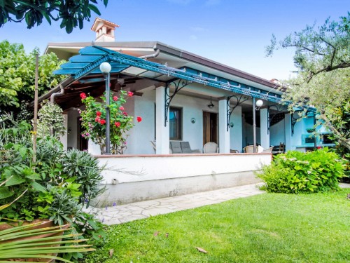 Fritidshus - 9 personer -  - 55042 - Forte Dei Marmi