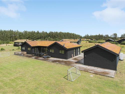 Sommerhus - 12 personer -  - Trehøje - 9493 - Saltum