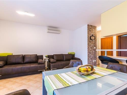 Holiday Home/Apartment - 4 persons -  - Fucane - 52203 - Medulin