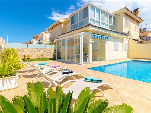 Holiday home - 8 persons -  - Calle Pino Piñonero,Zeni Mar - 03189 - Orihuela Costa