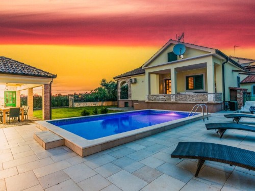 Holiday home - 8 persons -  - Kneza Mislava - Nin-Privlaka - 23233 - Privlaka