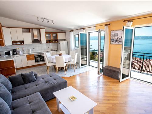 Holiday apartment - 6 persons -  - Mali Rat - 21315 - Mali Rat
