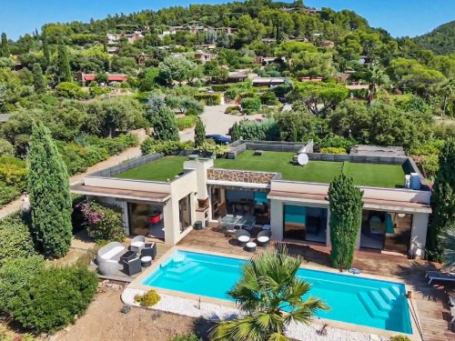 Holiday home - 8 persons -  - Route de la mer - Route De La Mer - 83700 - Saint Raphael