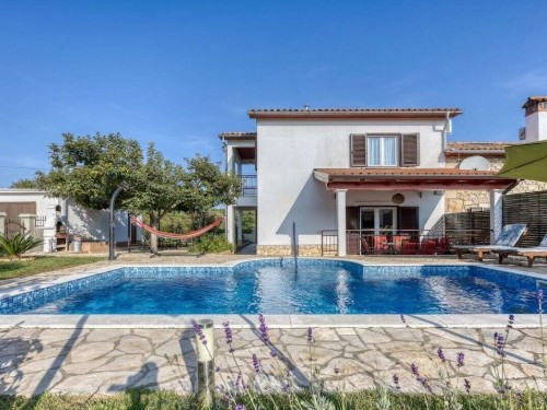 Holiday home - 7 persons -  - 52220 - Labin