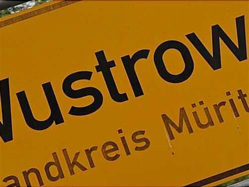 Ferienwohnung - 3 Personen -  - Wiesenweg - 17217 - Penzlin / Wustrow