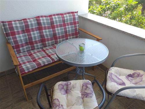 Holiday Home/Apartment - 3 persons -  - Primošten - 22202 - Primošten