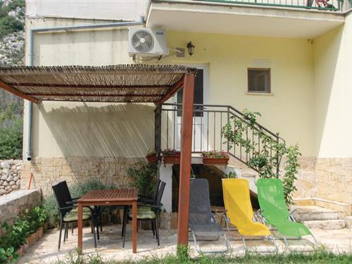 Holiday Home/Apartment - 4 persons -  - Gornje Selo - Peljesac-Trstenik - 20245 - Trstenik